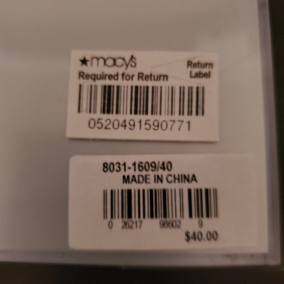 Kenneth Cole cufflinks NWOT - Picture 2 of 3